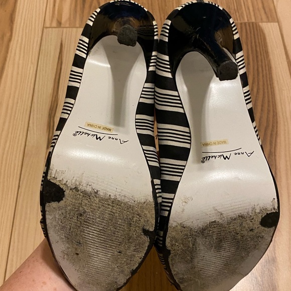 Anne Michelle Black & White Stripe 4” Heels - Size 9 - Picture 4 of 5